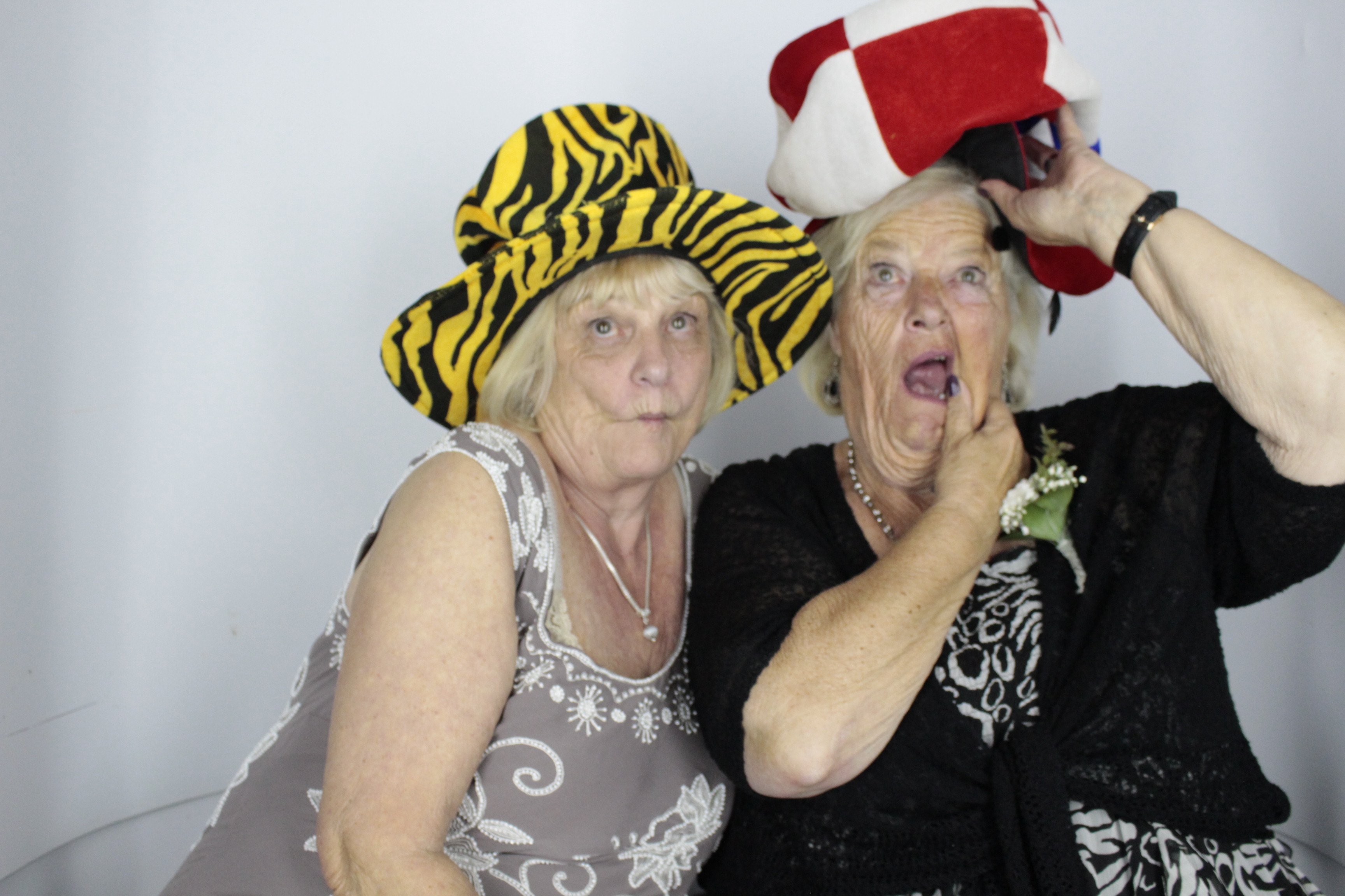 Andy & Leah's Wedding | View more photos from the event at gallery.myphotoboothexperience.co.uk/u/MyPhotoBoothExperienceLtd/Andy-Leahs-Wedding
